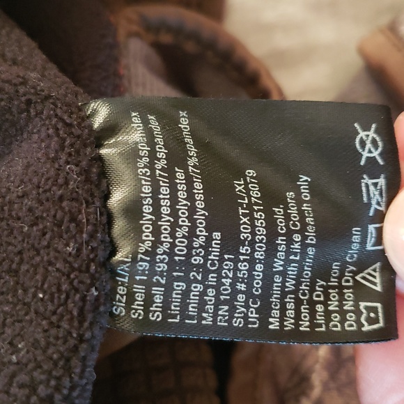 Huntworth camo hat with built-in face shield - Picture 5 of 11